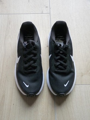 Damen Laufschuhe: Nike Revolution 8 Gr. 38