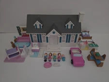 1994 Lewis Galoob Toys My Pretty Dollhouse, Figures, & Furniture Lot