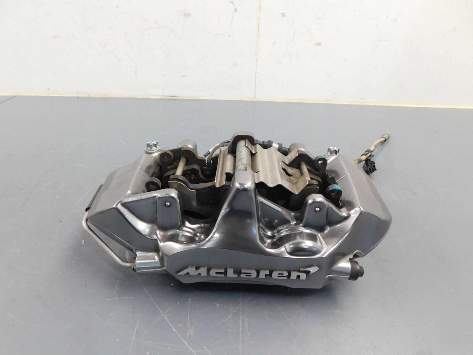2018 17 18 19 20 McLaren 720S Right Front Carbon Ceramic Brake Caliper #0345 B9
