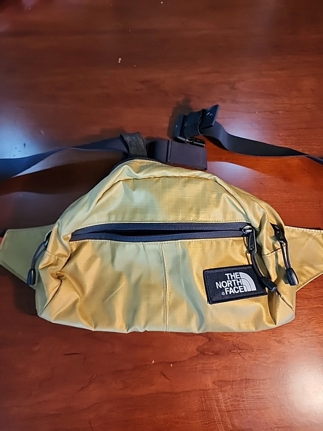 Pack lombaire Supreme x North Face or métallique Roo ll taille sac bandoulière SS18