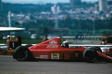 Alain Prost "Ferrari" Autogramm signed 20x30 cm Bild
