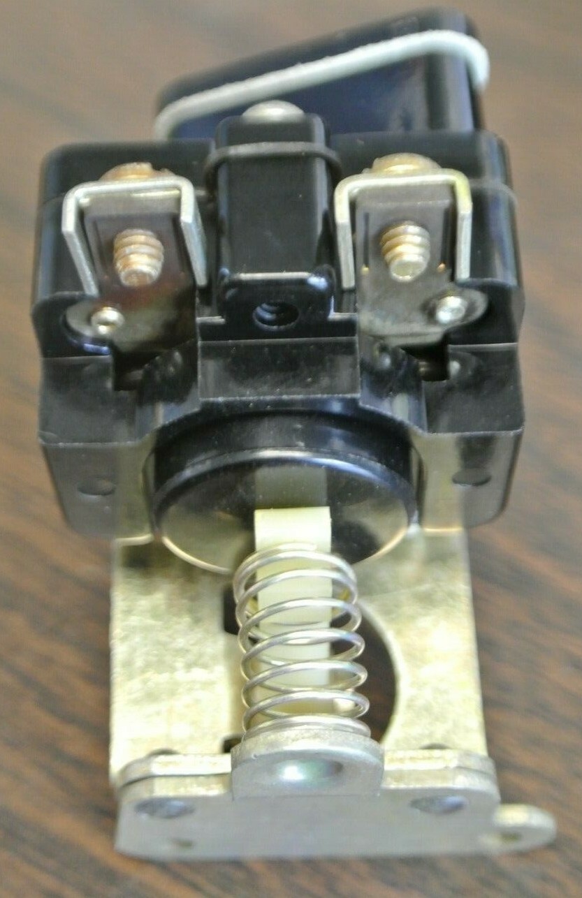 ALLENBRADLEY X234682 / X306877 TIMER ASSEMBLY w/ LEVER ARM / NEW