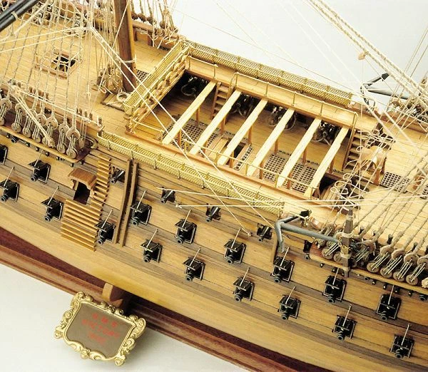 Corel HMS Victory SM23 kit nave in legno scala 1:98 - Immagine 4 di 4