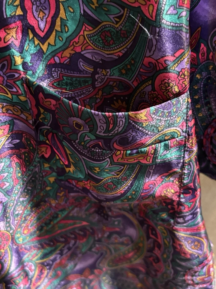 Camisón para mujer Solange satinado cachemir satinado con botones, pequeño vintage, boho Foto 3 de 4