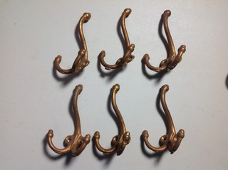 SIX MATCHING VINTAGE METAL ACORN TIP WALL MOUNT HAT OR COAT HOOKS NEW OLD STOCK