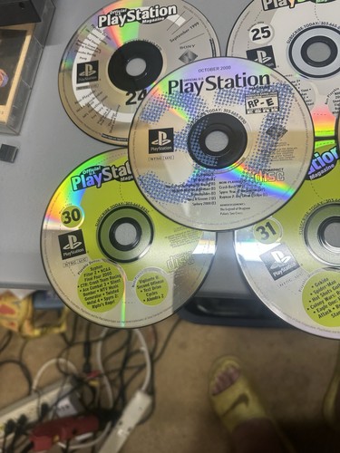 Lot Of 28 Official PlayStation Magazine Demo Discs from #09-#44 1998 1999 2000+ - Picture 8 of 12