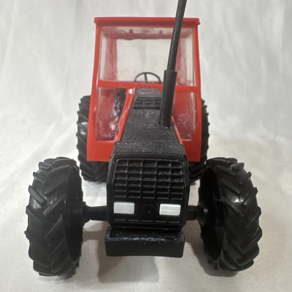 Damaged Velsa Volvo BM Valnet 805 Model Tractor Plastic Farm Finland 5” - Image 4 of 4