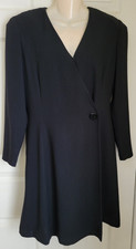 LINDA ALLARD, ELLEN TRACY BLACK CREPE V-NECK WRAP FRONT DRESS 8 M