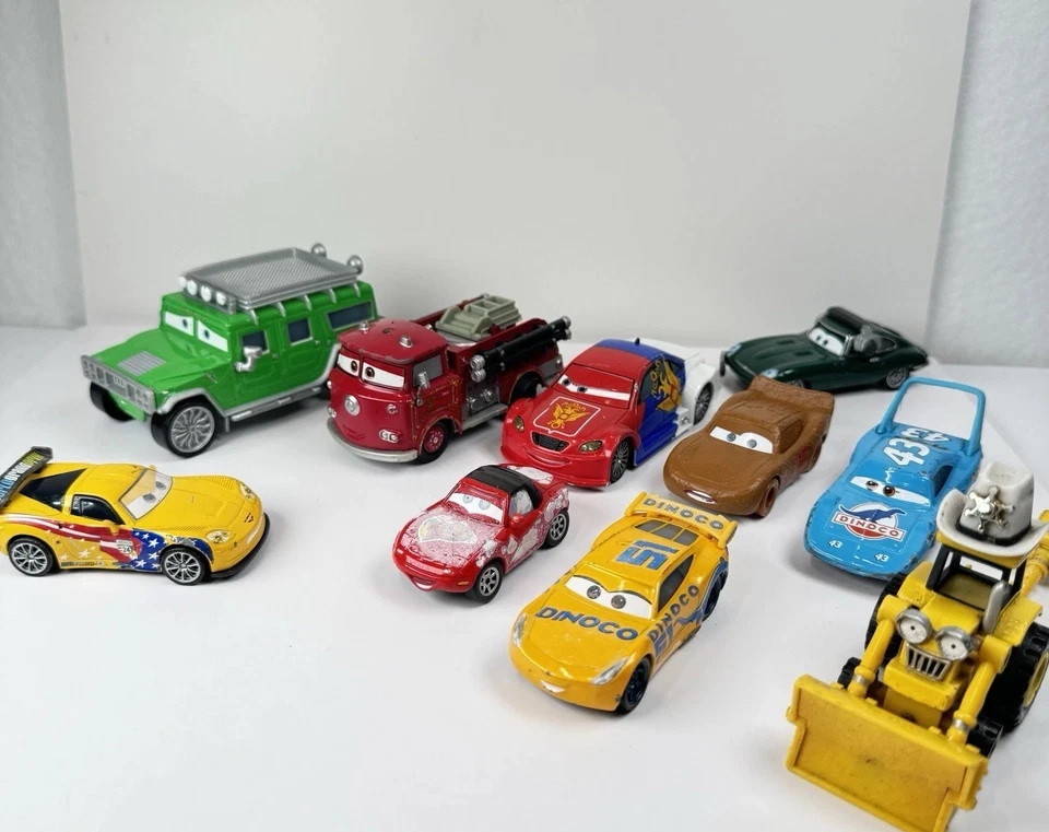 Disney Pixar Cars Lote 10 Die-Cast Mattel 1:55 TJ Hummer Red Fire McQueen Cruz Foto 2 de 4