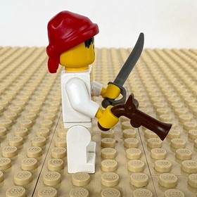 LEGO Pirates: Female Pirate, PISTOL, SWORD, pi058, 6273, ROCK ISLAND, 1991