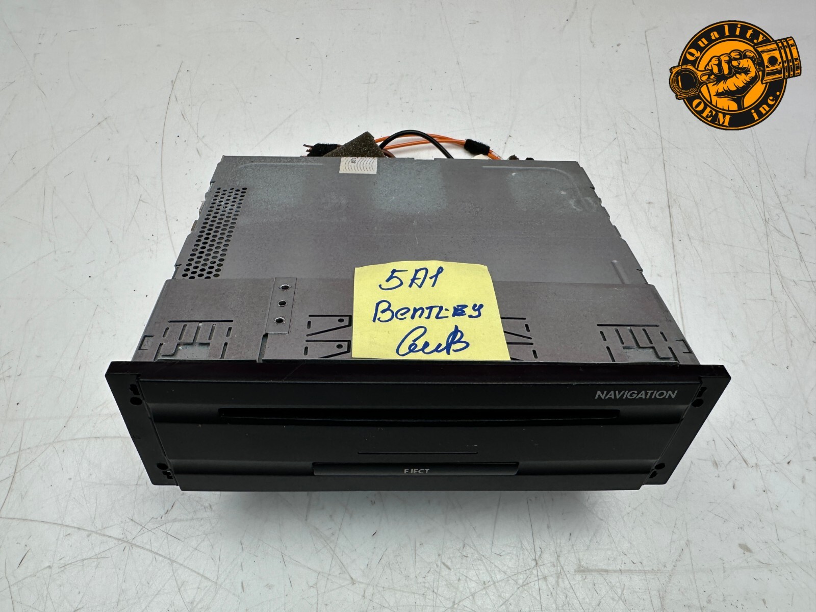 2003-2006 BENTLEY CONTINENTAL - GPS NAVIGATION CD PLAYER 3W0919887A OEM 49kmiles