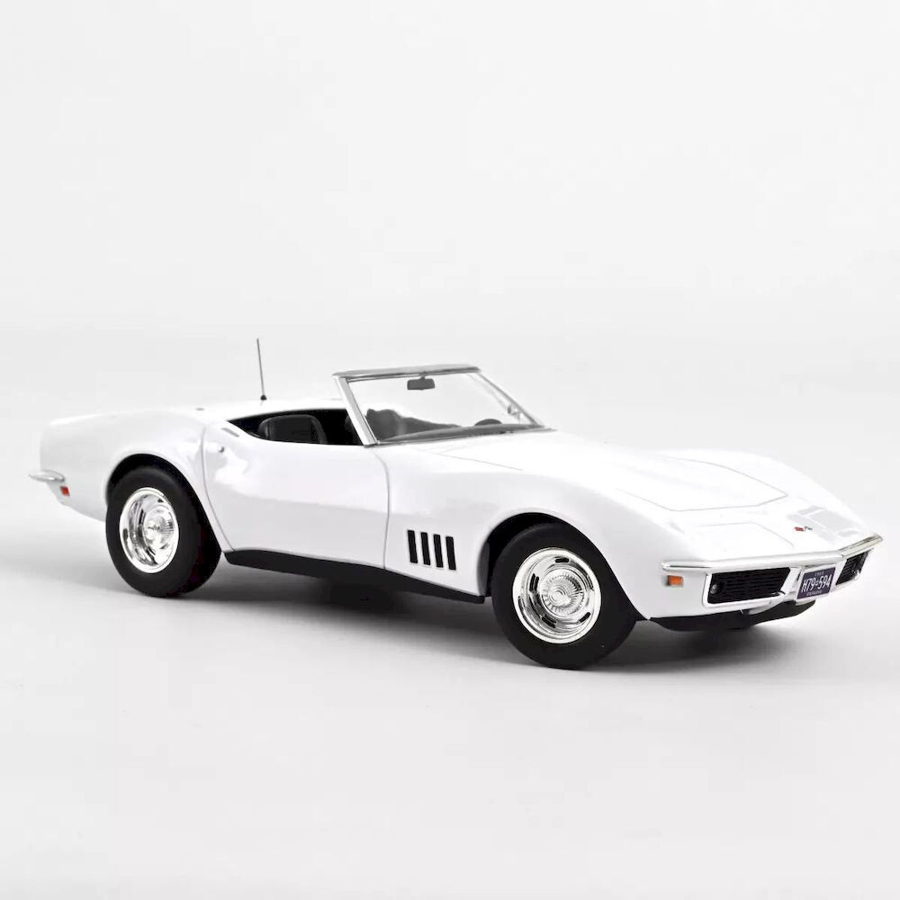 Norev Chevrolet Corvette Convertible 1969 1:18 189038