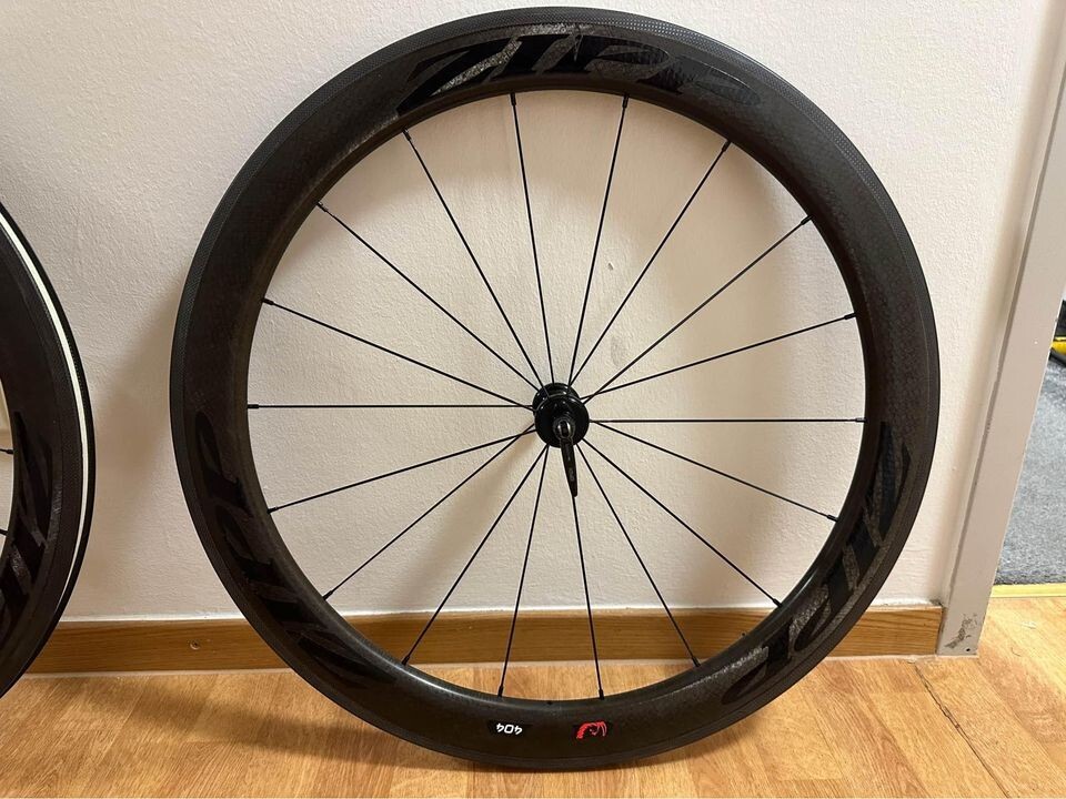 zipp 404 firecrest rim brake