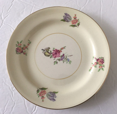 Household Institute Homer Laughlin China Priscilla N1639 - 6-1/8'' BREAD PLATE