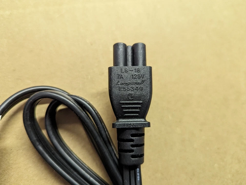 Clover-Leaf Grounded US Power Cable: 3 Foot, 3 Prong C5 Connector Cord Longwell - Image 3 of 4