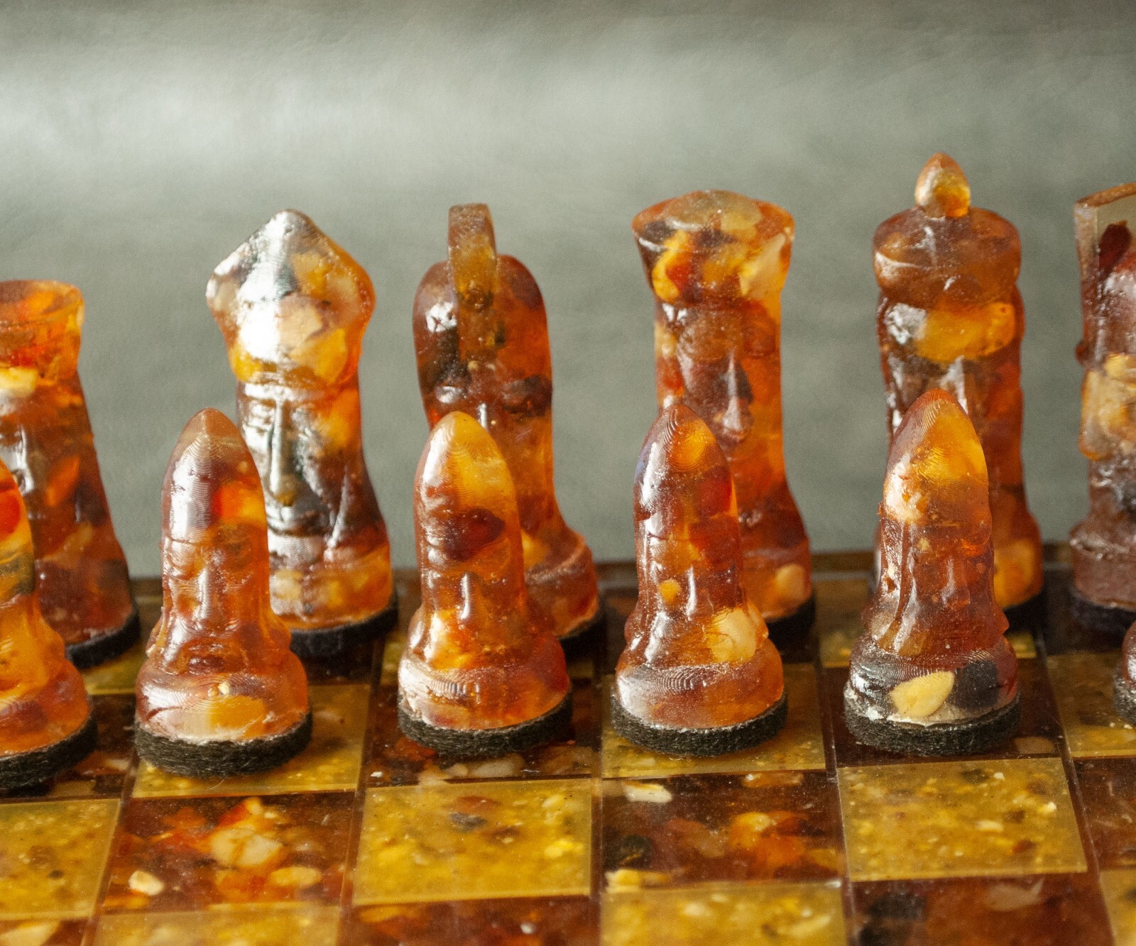 Gothic Chess set  - Baltic Amber 455 gr - Wholesale