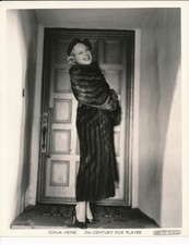 SONJA HENIE Original CANDID Hollywood Home Vintage 1936 KORNMAN Fox Studio Photo