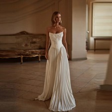 Elegant A-Line Wedding Dresses Ruched Pleats Lace Appliques Bridal Gowns Slit