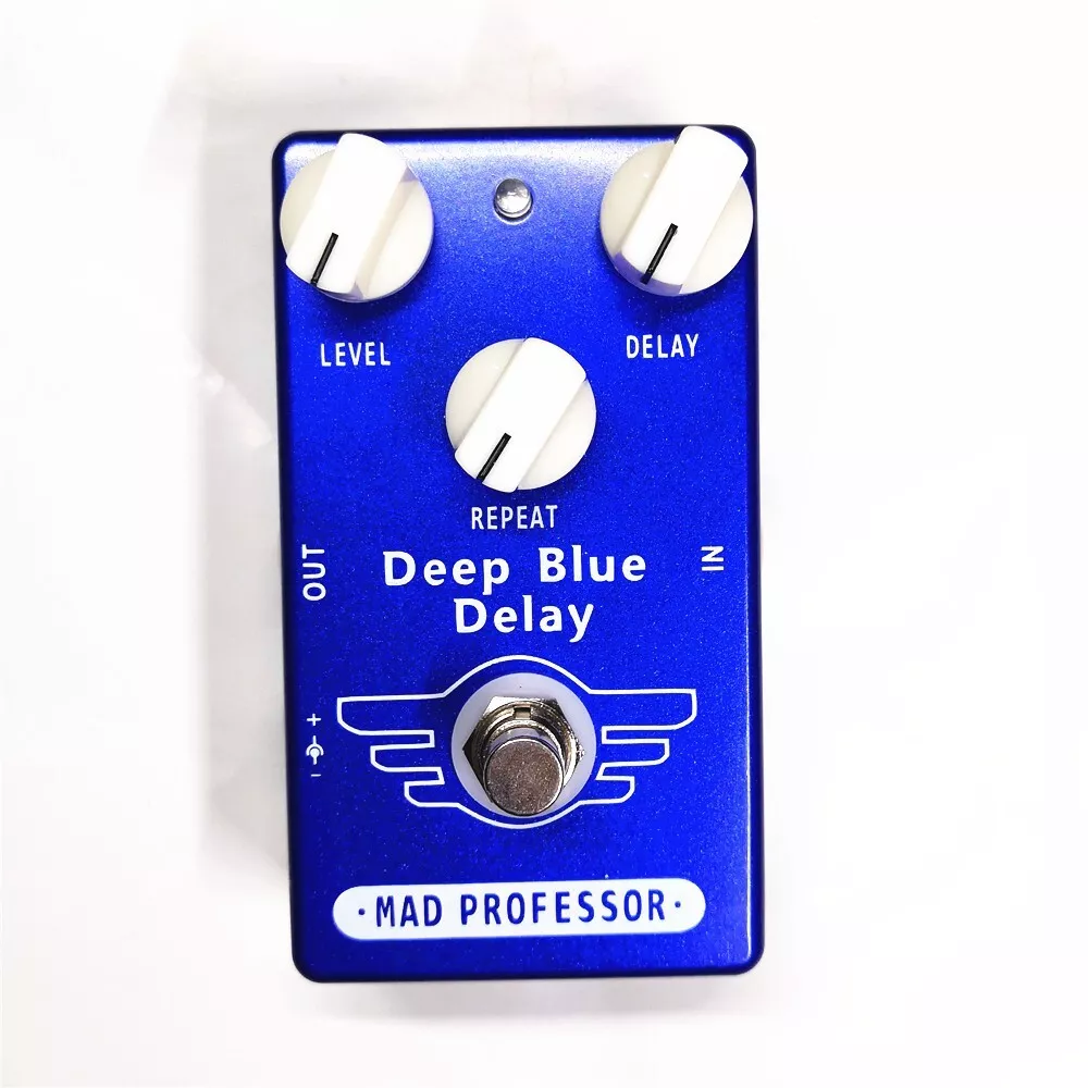 Hand-wired Guitar Effects Pedal MAD Professor Deep Blue Delay True