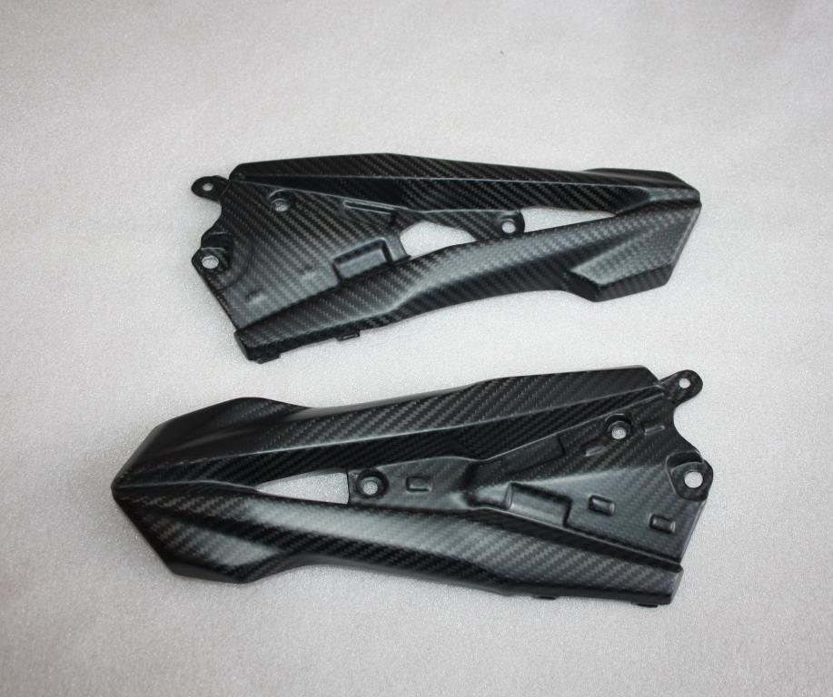 Caches moteur Kawasaki Z800 Z800e 100% carbone mat