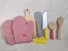 Juego de cocina Melissa & Doug, juego de juguetes de madera para niños inc ¡Guantes de horno de simulación!
