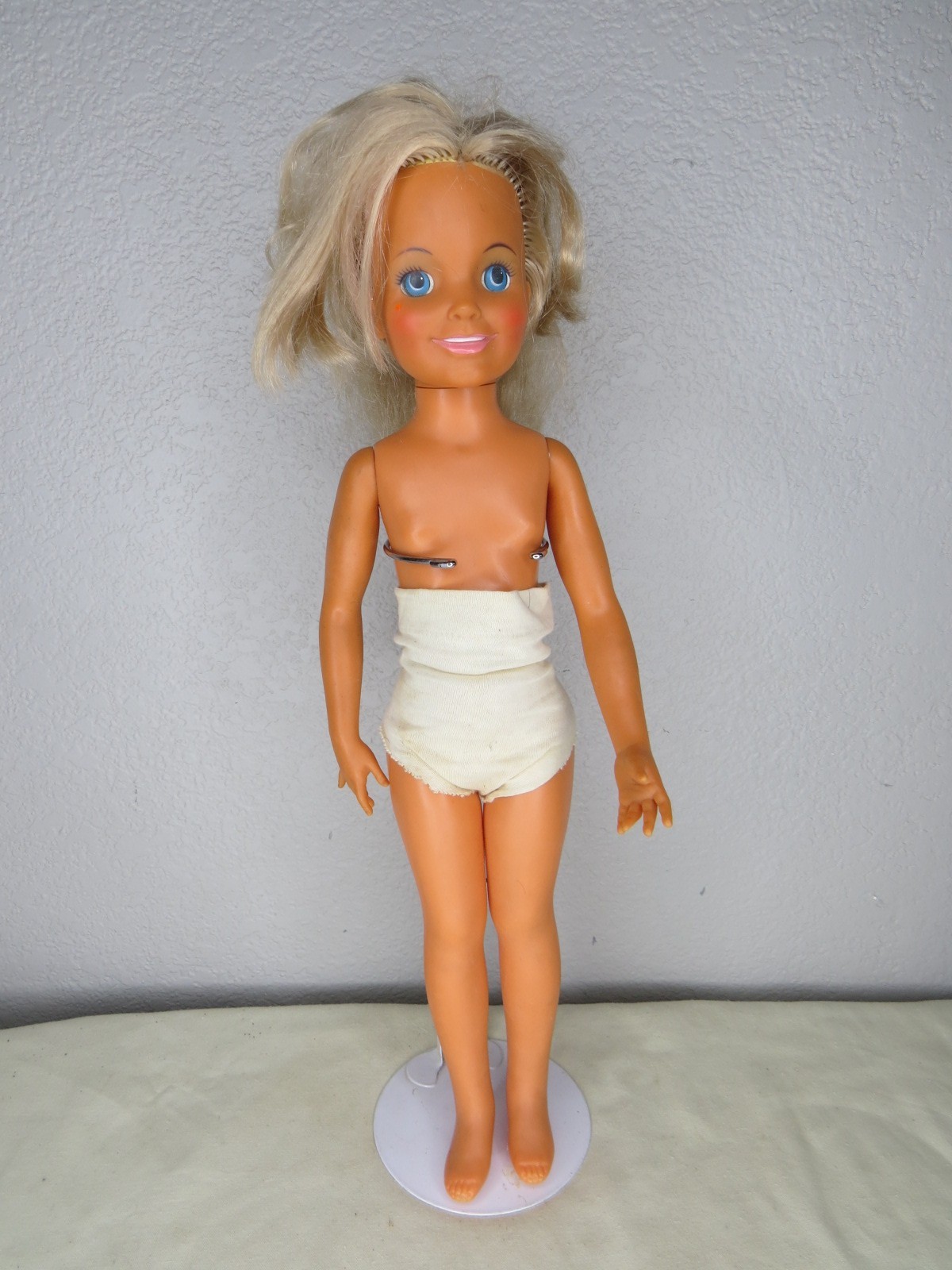 Vintage 1970 Chrissy Doll by Ideal Toy Corp. Blonde Hair Growing Hair Doll 18"