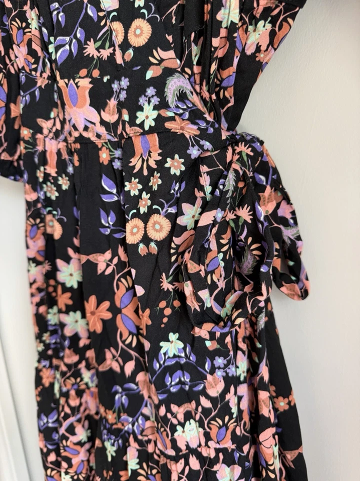 Maxi Vestido IRIS Talla 16 Manga Corta Verano Envoltura Floral Multicolor Negro Rayón Foto 4 de 4