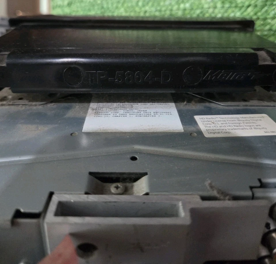 Kenwood Stereo KDC-HD942U Faceplate Missing & Remote, Wiring Harness Incl Parts - Image 3 of 4