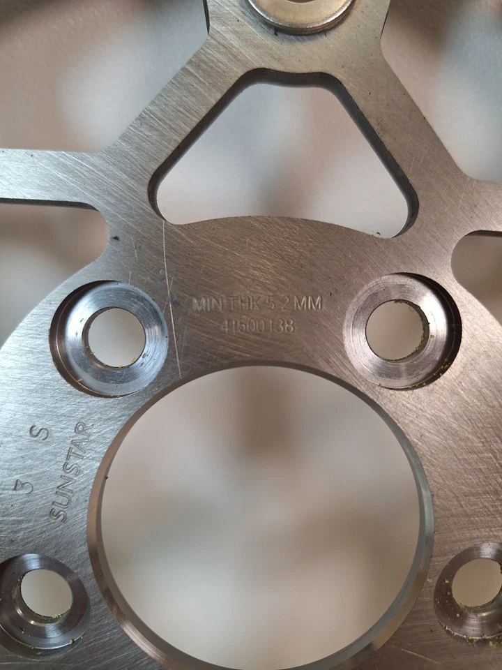 Disco de freno trasero Harley-Davidson Fat Boy/Breakout OEM 41500138 Foto 2 de 2