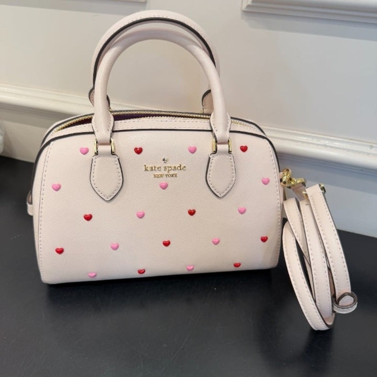 ショルダーバッグ・ポシェット Kate Spade Madison Heart Studs Small Dolly Duffle KK211 Kate Spade New York Madison Heart Studs Small Dolly Duffle