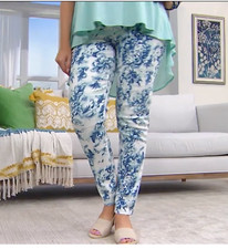 DG2 Diane Gilman Virtual Stretch Skinny Jean Blue Flower Print NEW sz 12 Petite