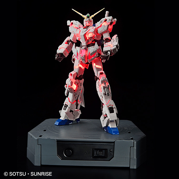 BANDAI RG 1/144 Unicorn Gundam Lighting model The Gundam