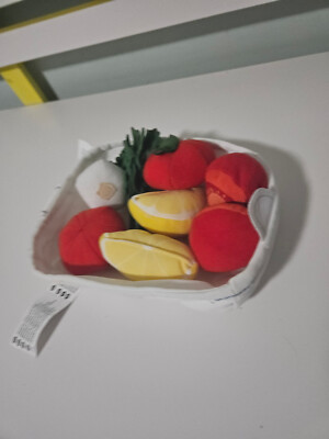IKEA DUKTIG FRUIT N VEG BASKET PLAY FOOD TOMATO CARROTS GARLIC LEMON BROCCOLI