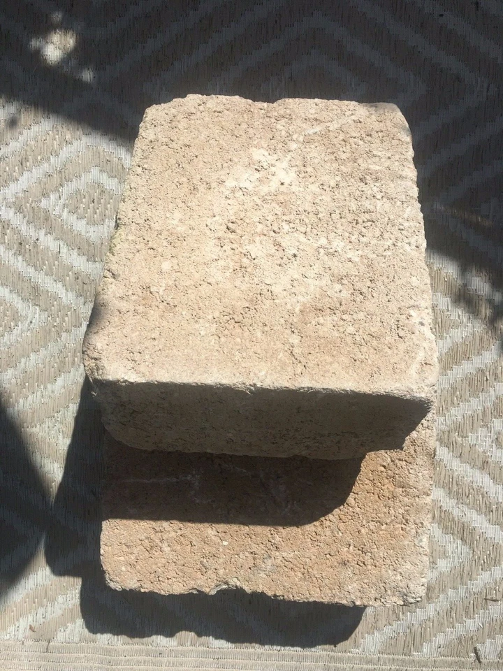 9 Sand/Betonsteine, rosa Schimmer, schwer+3 Regalbretter 2,5m geweisselt