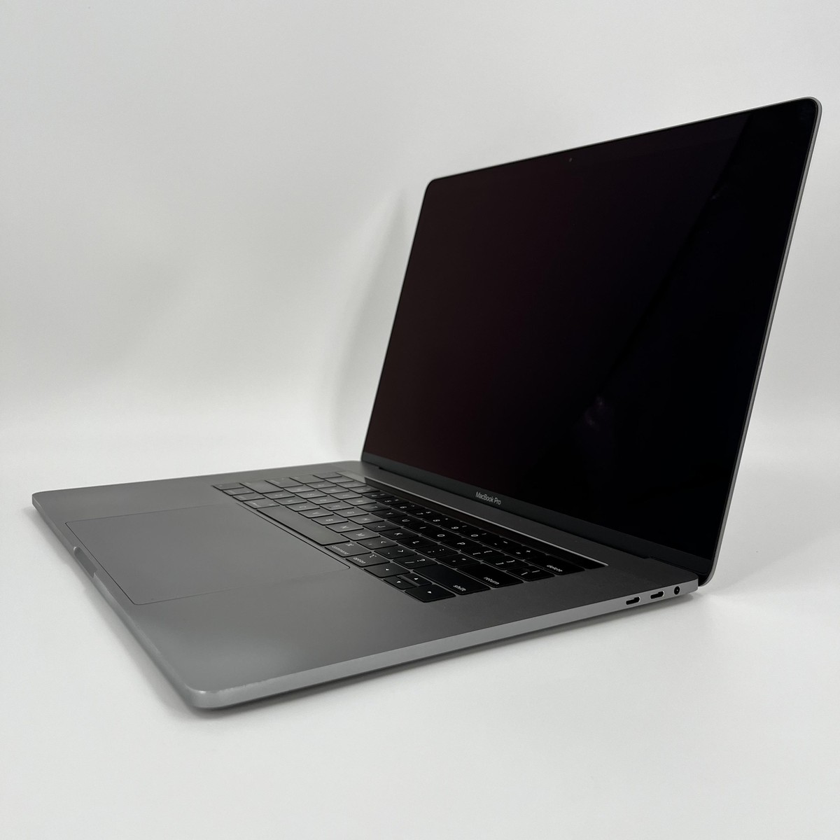 MacBook Pro 15 Touch Bar Space Gray 2019 2.4GHz i9 32GB 1TB