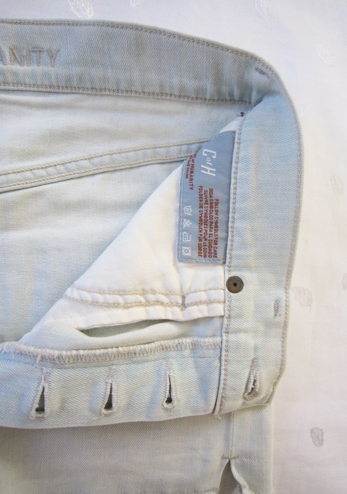 Citizens of Humanity Chloe Raw Hem High-rise Denim Shorts in Serene Wash Size 27 image 10