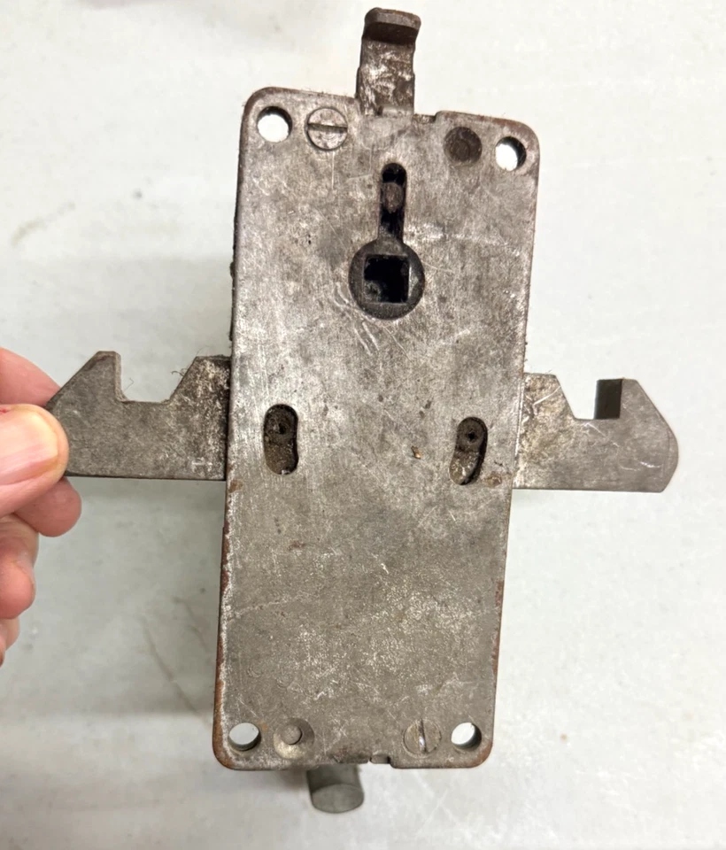 VINTAGE ANTIQUE ICE TRUCK OR PANEL DELIVERY CARGO LATCH DOOR HANDLE 30S 40S 50S - Image 2 of 4