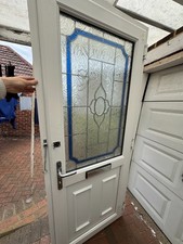 White uPVC Front Door  and frame-with  lock nad keys  880mm x 2110mm Southampton