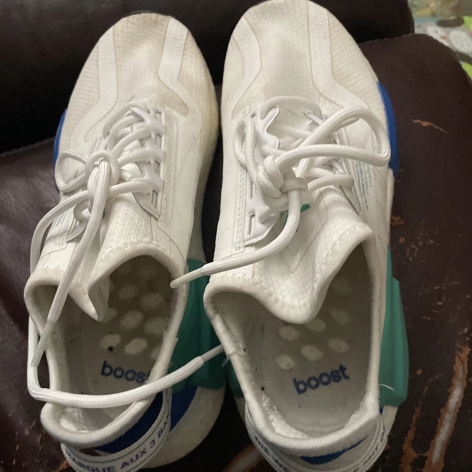 Tenis Adidas NMD para hombre/tuyo azul y verde talla 6 US SHW 675001 FY 5921 Foto 4 de 4