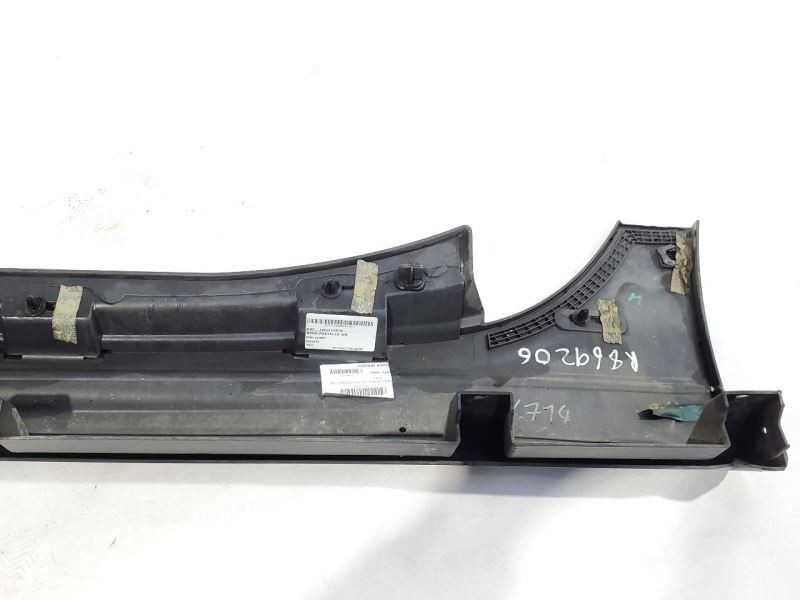 2014 2017 Maserati GHIBLI OEM Right Rocker Panel Moulding Skirt Pulled Clip