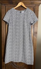 Calvin Klein Women’s Size 10 Black/White Striped Short Sleeve Sheath Zip Dress