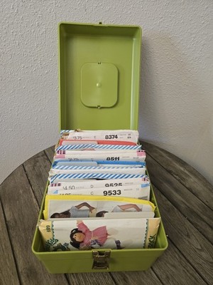 Vintage Wilson Wil-Hold Green Sewing Pattern Storage Box W/Dividers 15 Patterns