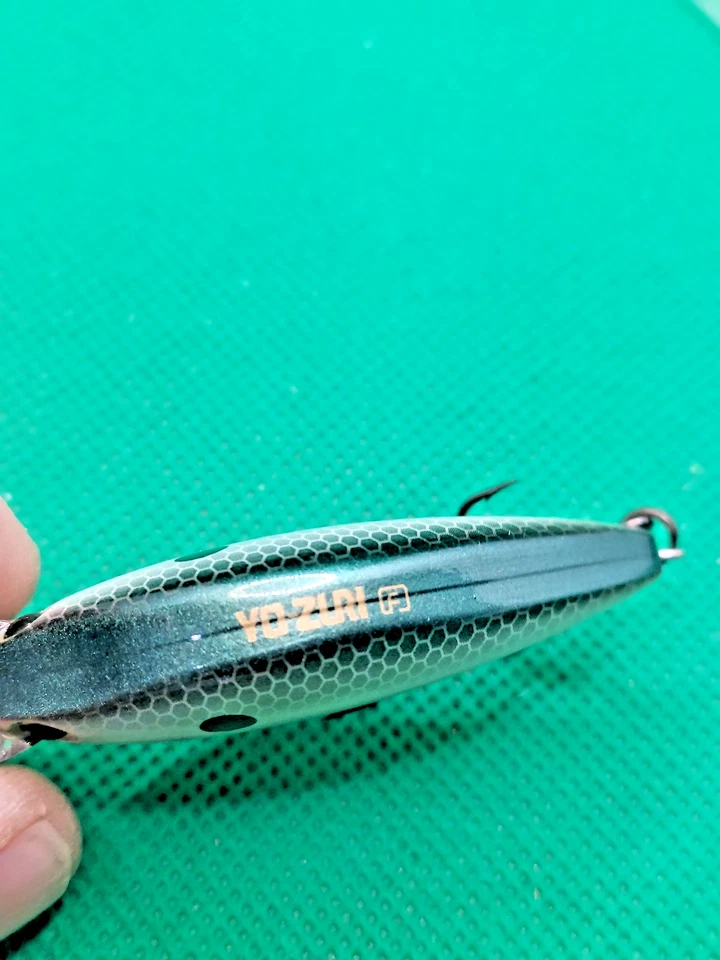 YO-ZURI ,2 - MULTI-COLORED CRANKBAIT . - Image 4 of 4