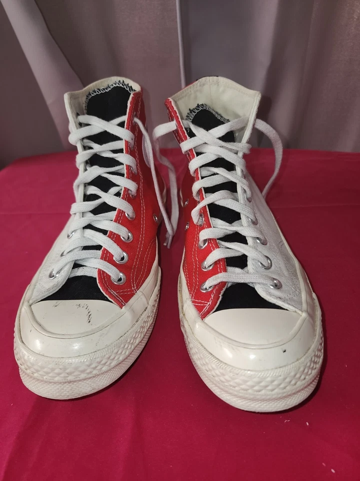 Tenis unisex CONVERSE CHUCK 70 HIGH blancos con logotipo Play rojo universitario 166747C Foto 2 de 4