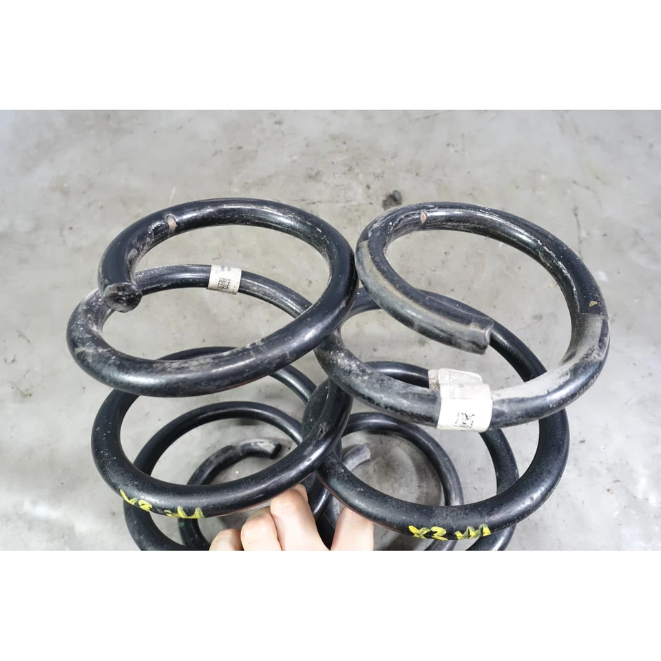 2020-2024 BMW X3M F97 Factory Front Coil Spring Pair Left Right OEM - Image 2 of 4