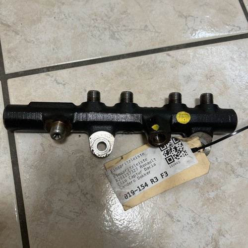 DACIA DOKKER Express Kraftstoffzuführung 175215346R 1.46 Diesel66KW 27702206