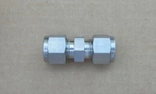 Swagelok 3/8" Tube Stainless Steel Union  SS-600-6 Several Avail  New