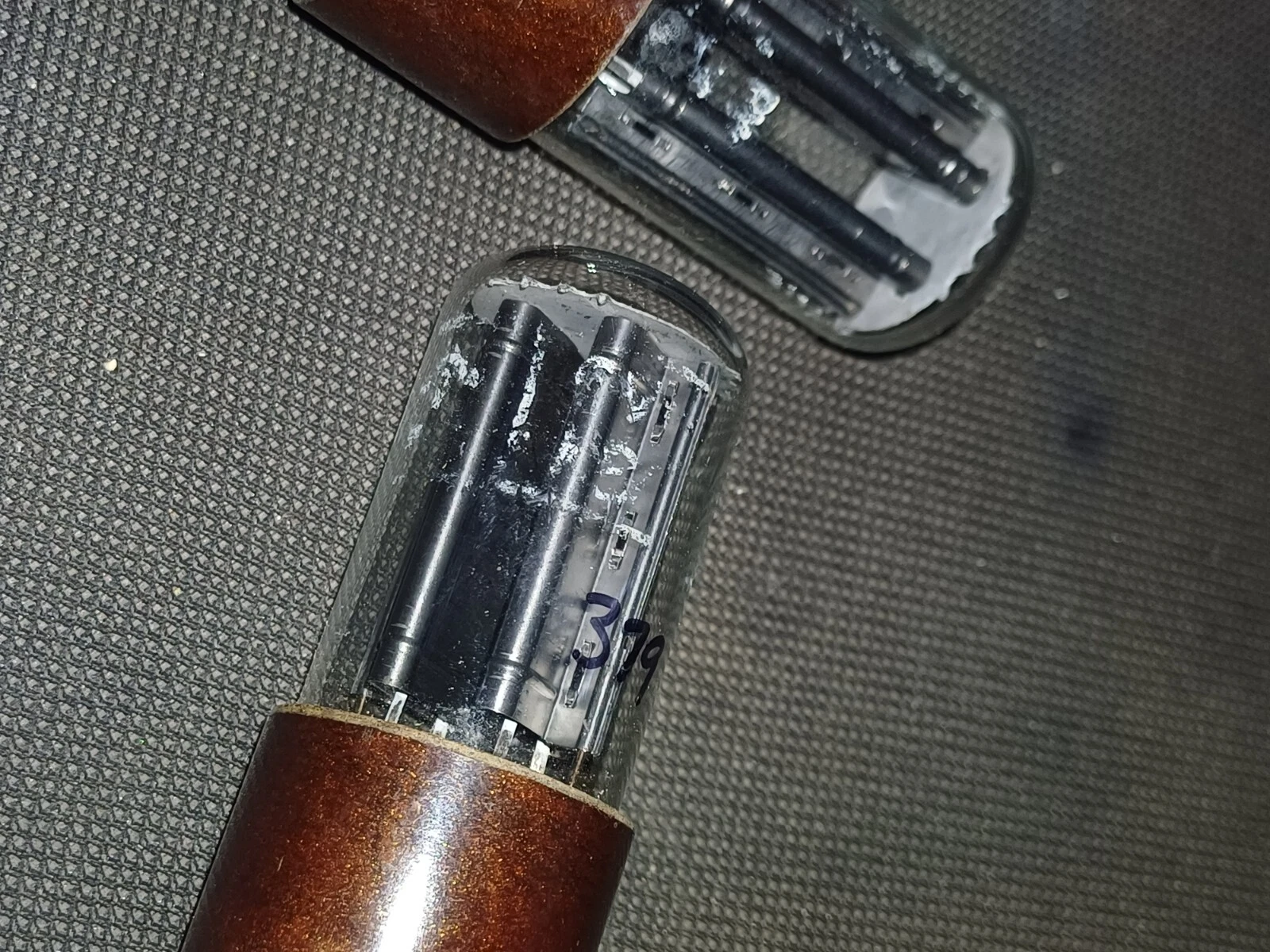Picture 2 of 4
