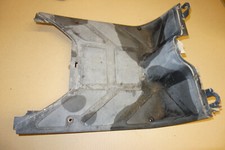 Piaggio TYPHOON 50 ciclomotor panel suelo cubierta plástico inferior carenado cuerpo marco