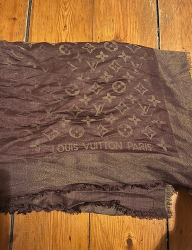 Louis Vuitton Women's Scarf Shawl